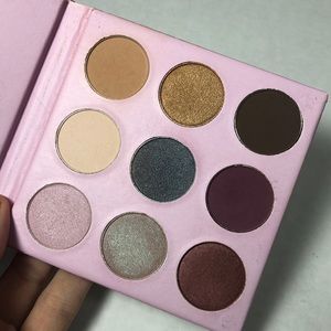 Winkylux kitten Palette for boxy charm
